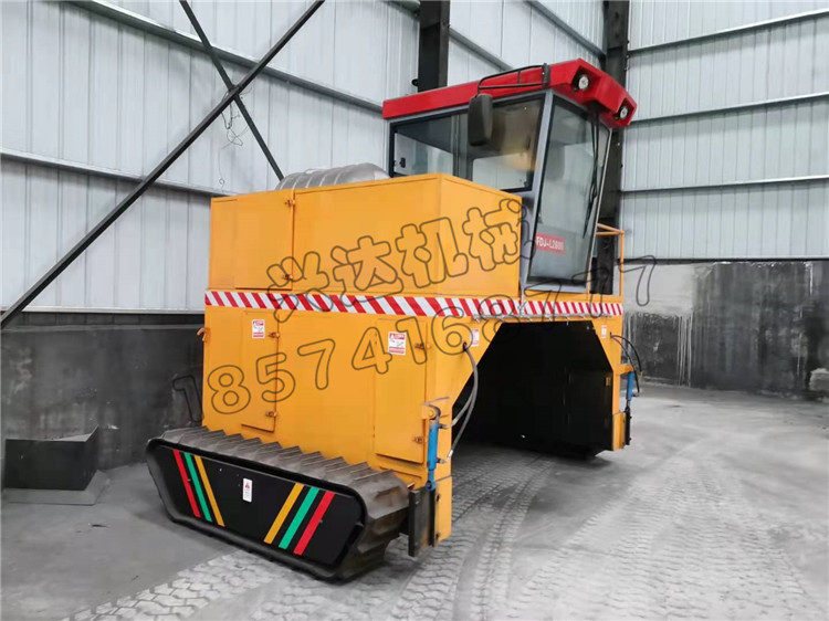 蘋果渣履帶翻拋機