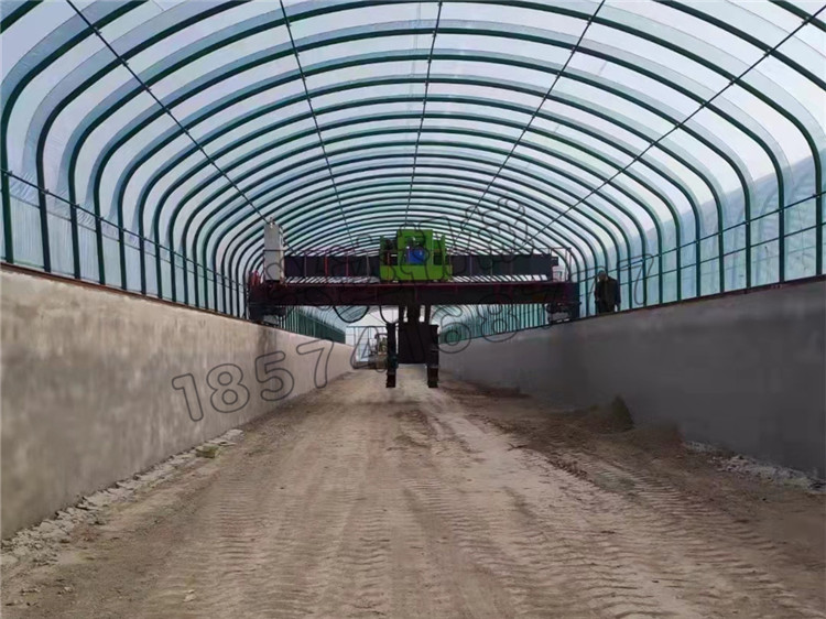 粉煤灰輪盤(pán)翻拋機(jī)