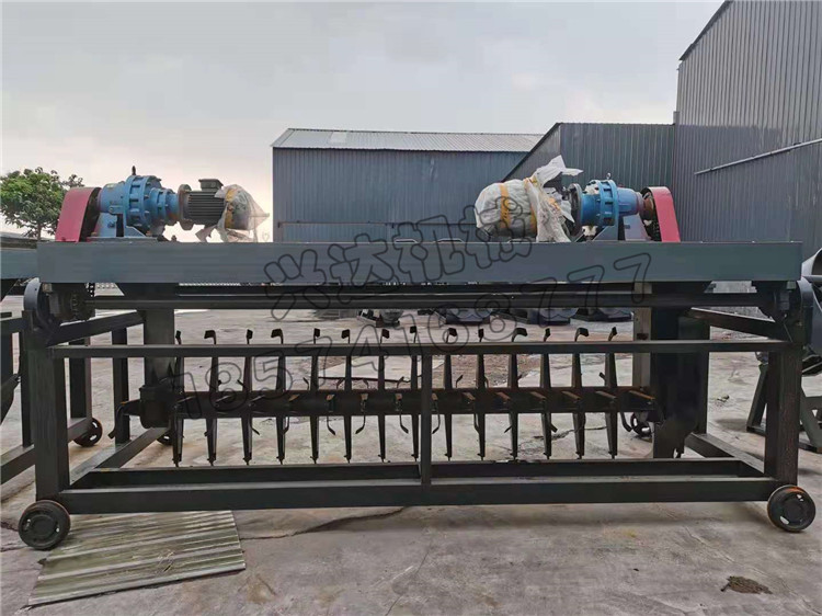 紙漿鋸屑槽式翻拋機(jī)