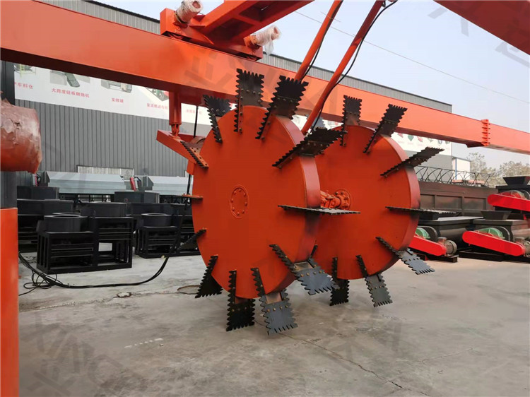 加工豬糞有機肥輪盤翻拋機