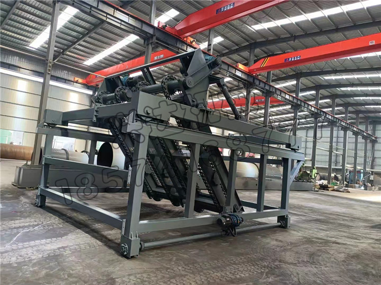 蚯蚓糞加工有機(jī)肥鏈板翻拋機(jī)